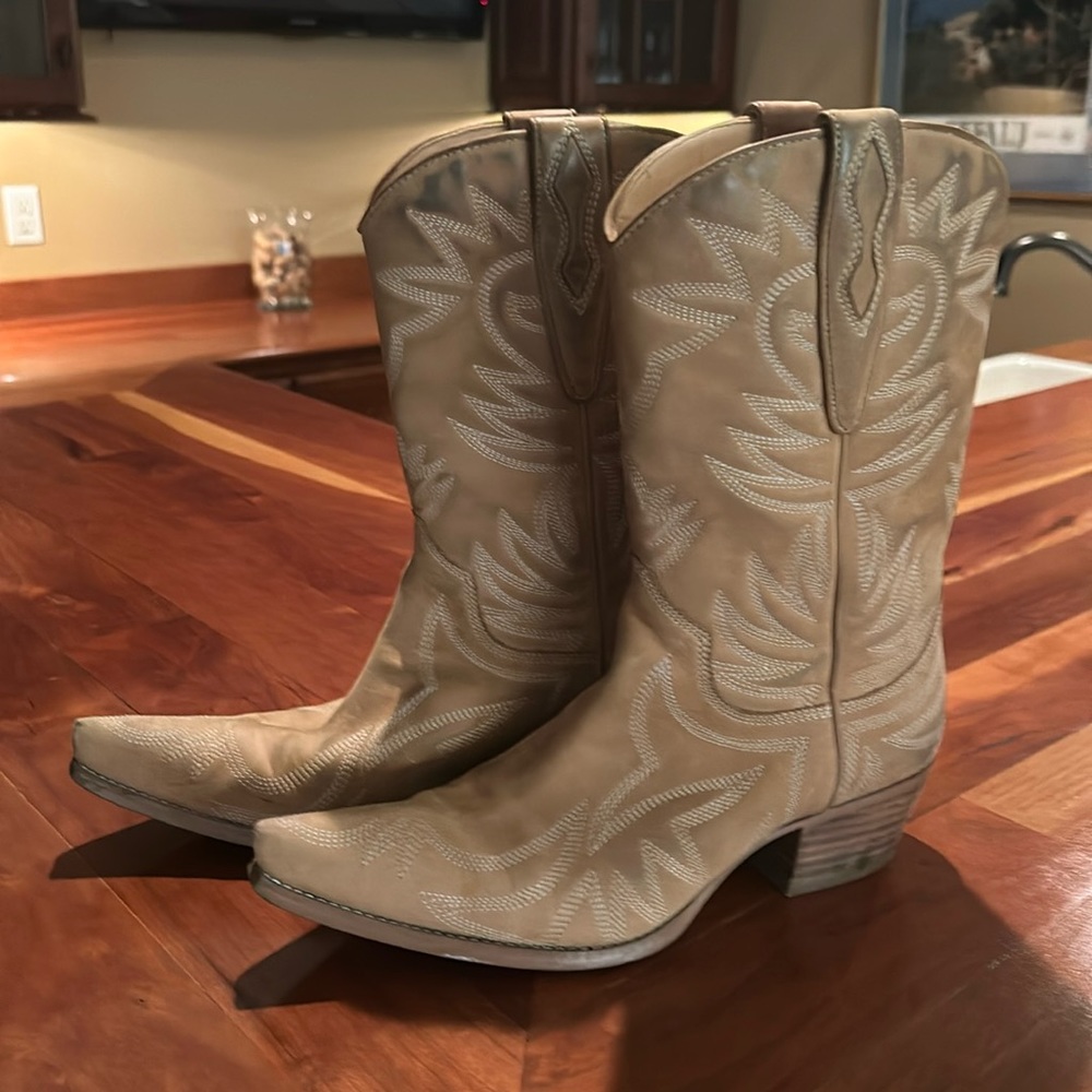 COPY - Cowboy boots